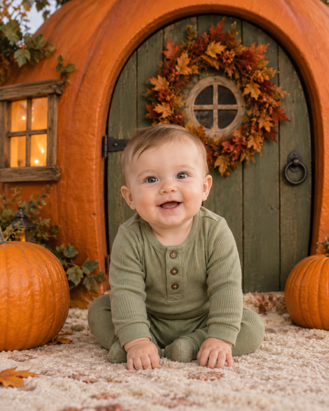 Pumpkin Cottage Door — baby photo style